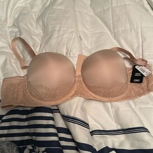 Torrid strapless/convertible bra - NWT 42B